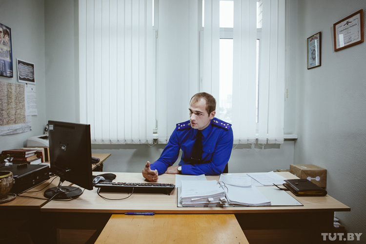 Семен Пицко, следователь по особо важным делам следственного управления УСК по Минску, раскрыл как минимум пять преступлений прошлых лет. Фото: Александр Васюкович, TUT.BY