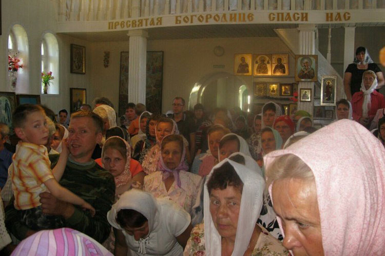 Божественная литургия в Красной Слободе