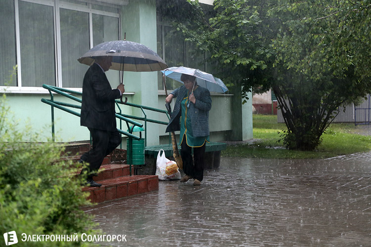 сильный дождь в Солигорске