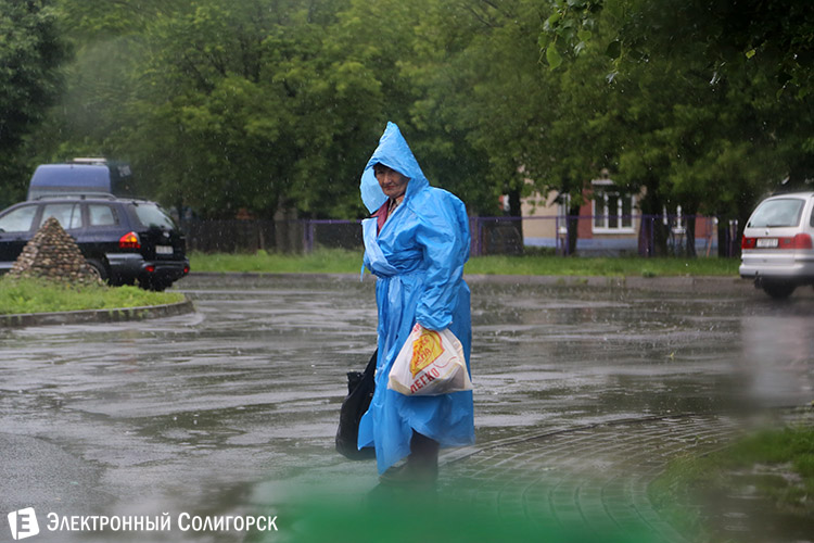сильный дождь в Солигорске