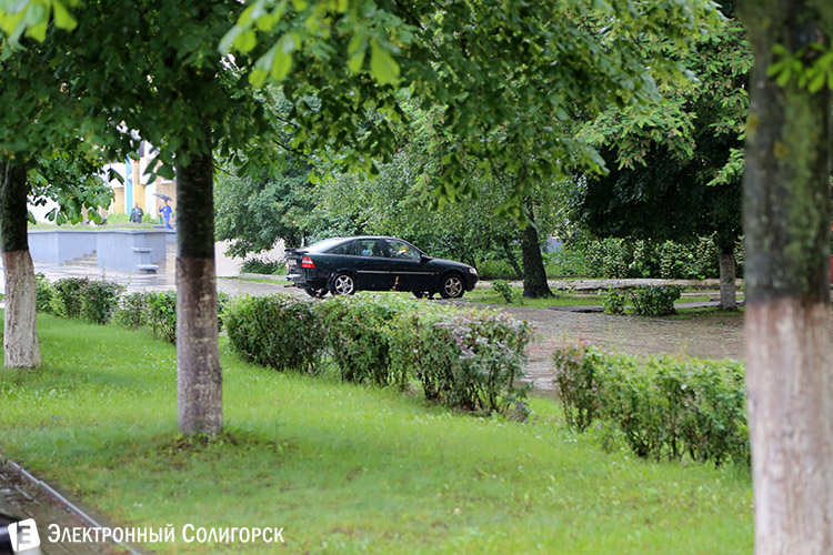 сильный дождь в Солигорске