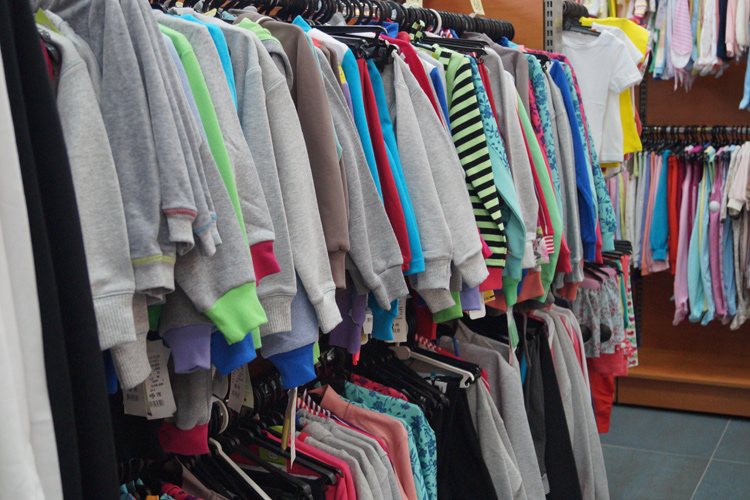 Солигорскторг - одеть ребенка к школе