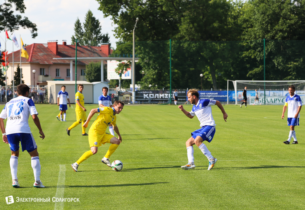 Футбольный матч Слуцк - Батэ