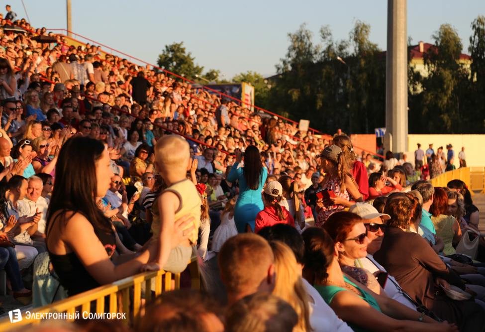 Концерт в Солигорске Мила Нитич и Тео