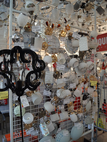 Скидки и акции в Солигорске - дом торговли приглашает за покупками