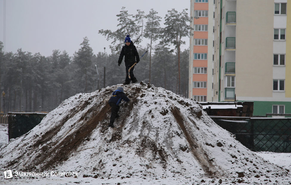 первый снег в Солигорске
