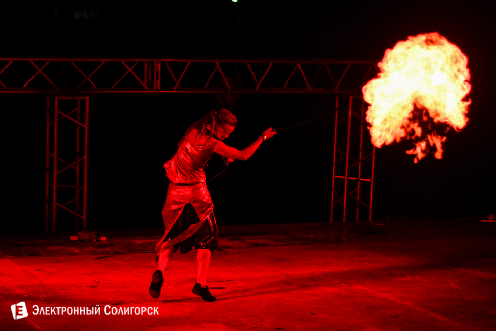 шоу огня в Солигорске
