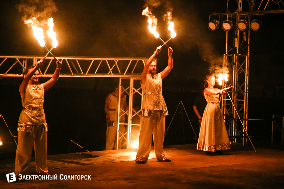 шоу огня в Солигорске