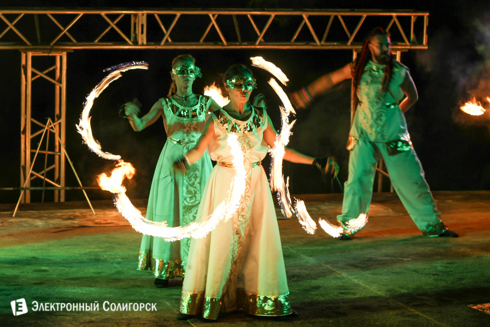 шоу огня в Солигорске