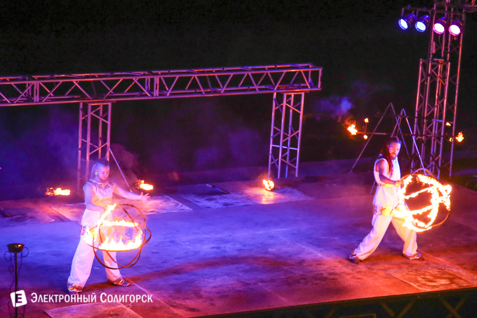 шоу огня в Солигорске