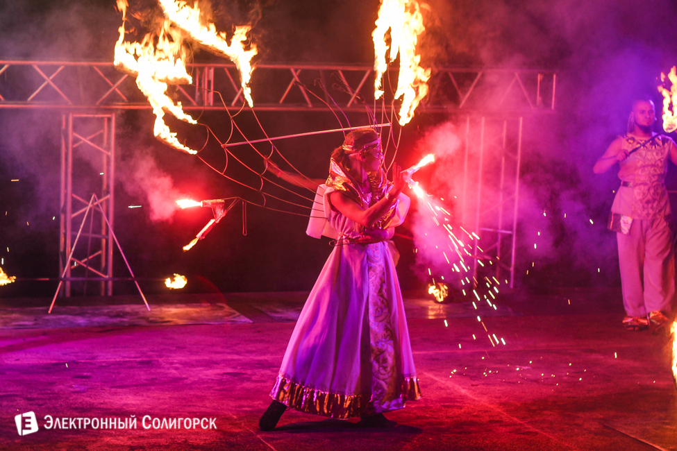 шоу огня в Солигорске