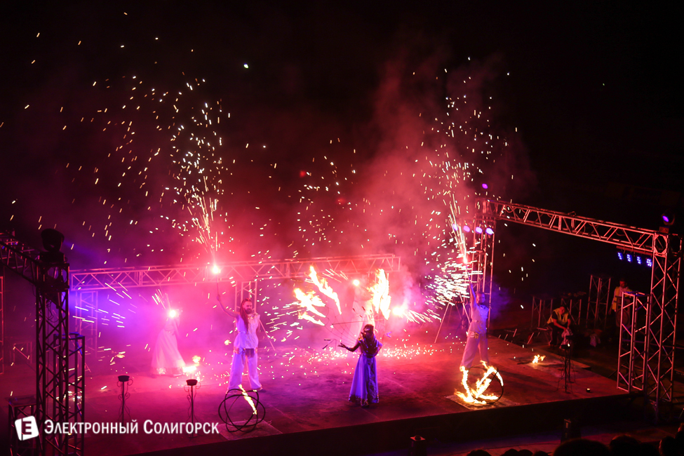шоу огня в Солигорске