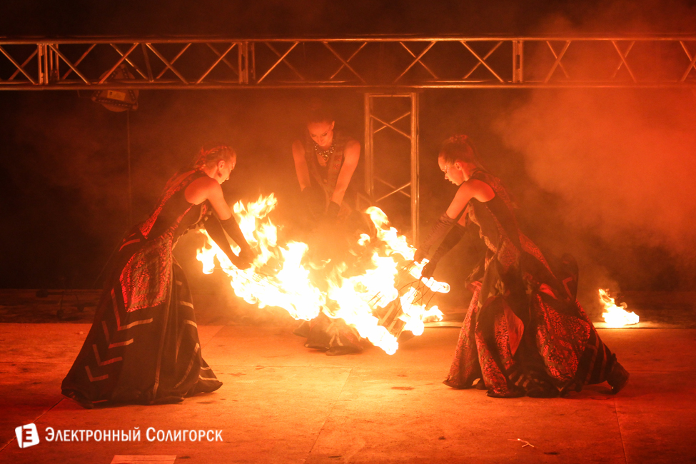 шоу огня в Солигорске