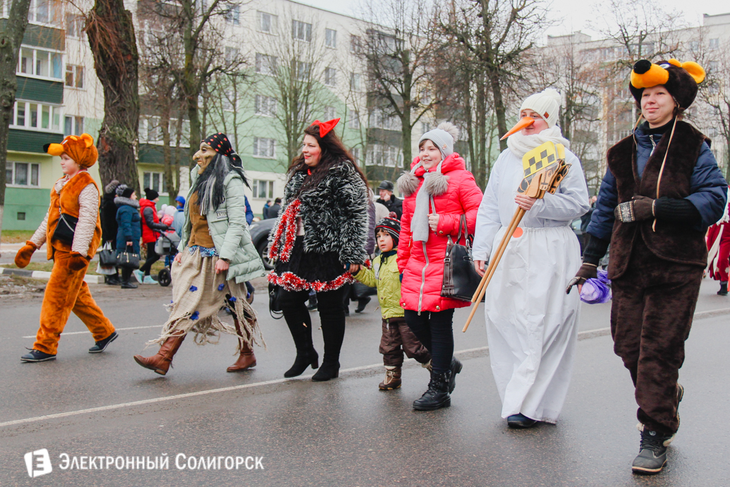 Парад Дедов Морозов Солигорск