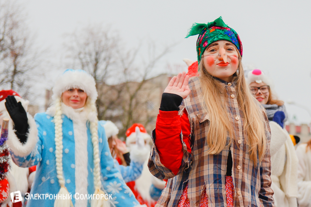 Парад Дедов Морозов Солигорск