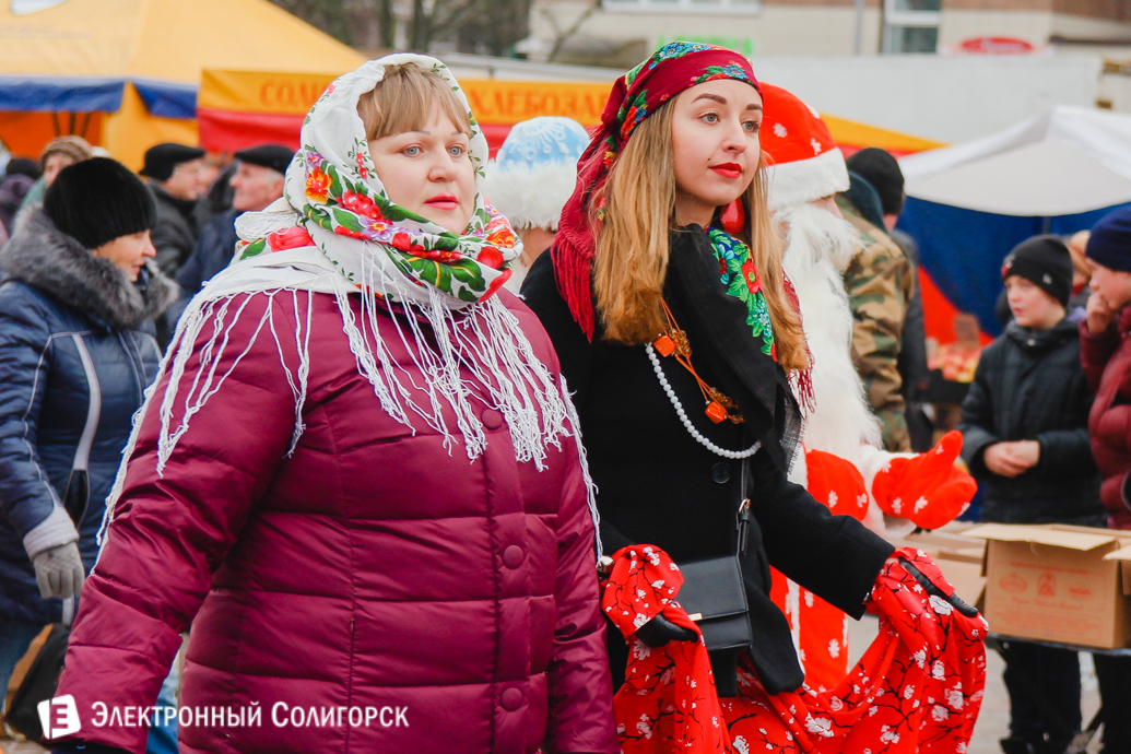 Парад Дедов Морозов Солигорск