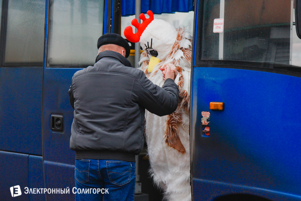 Парад Дедов Морозов Солигорск