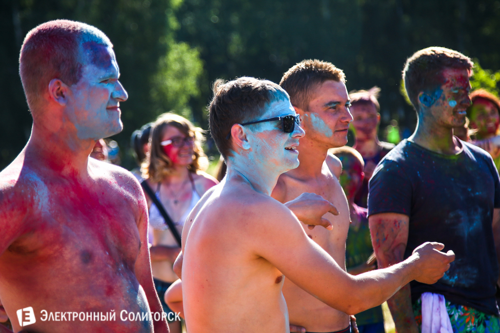 фестиваль красок Holidance Солигорск