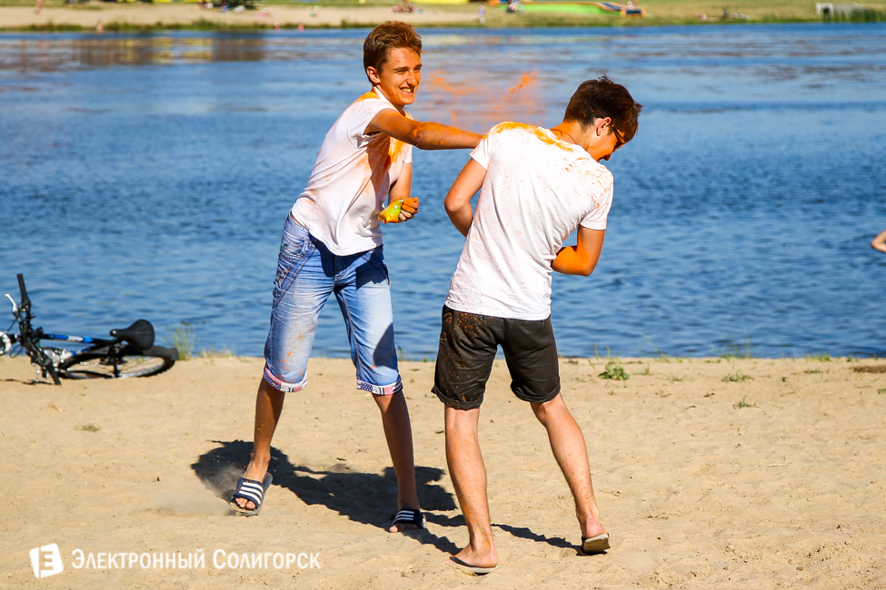 фестиваль красок Holidance Солигорск