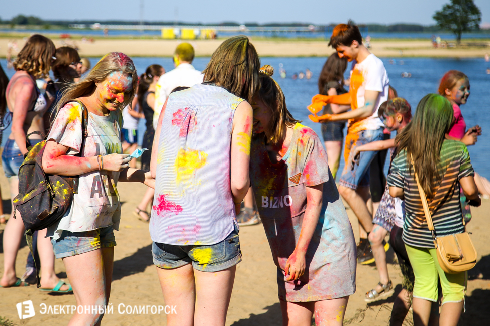 фестиваль красок Holidance Солигорск