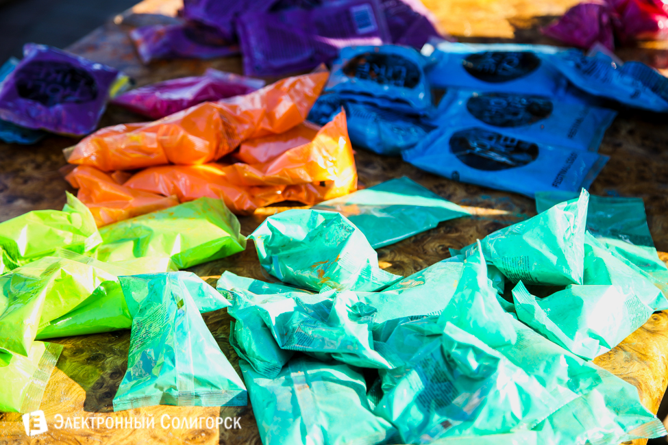 фестиваль красок Holidance Солигорск