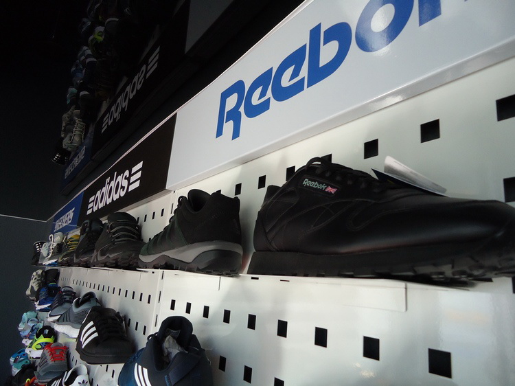 спортивная молодежная обувь