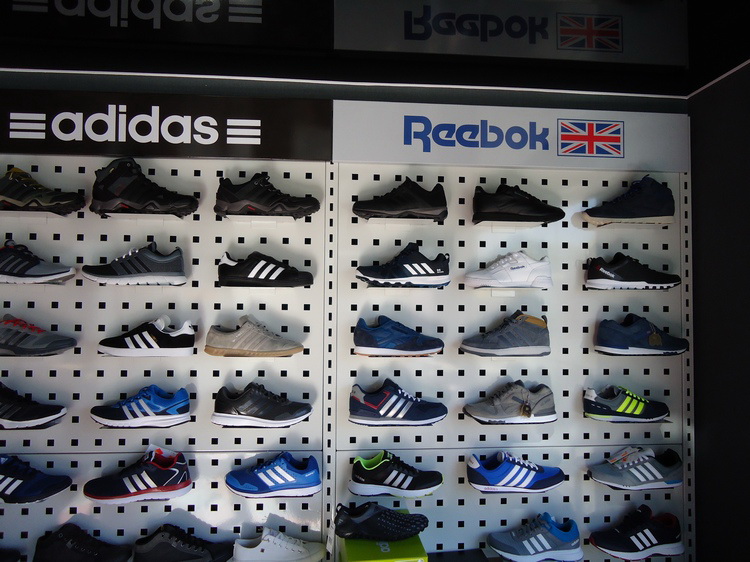 спортивная молодежная обувь