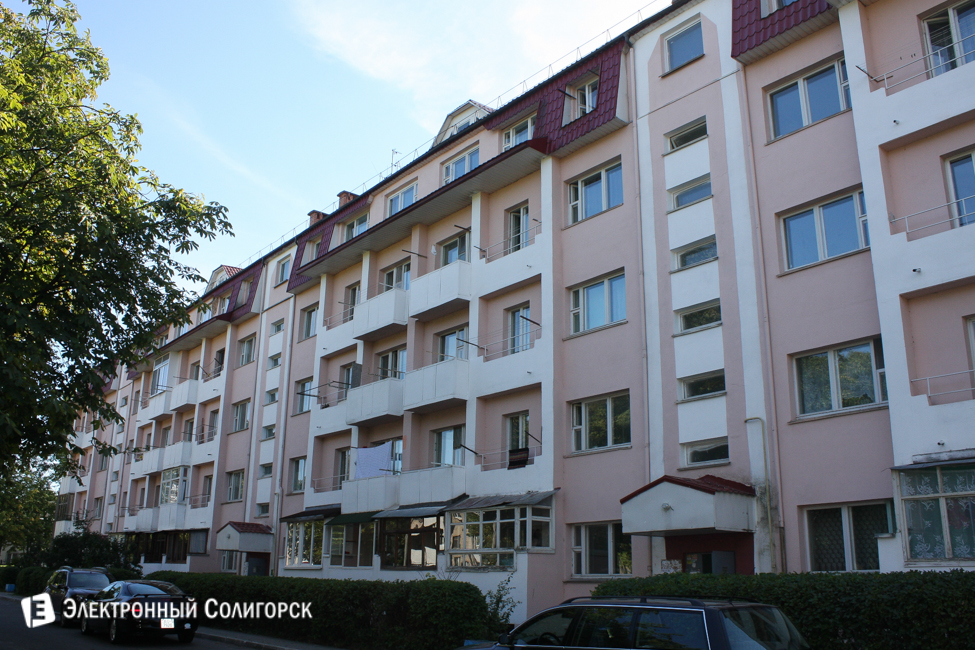 розовый дом на улице Горького Солигорск