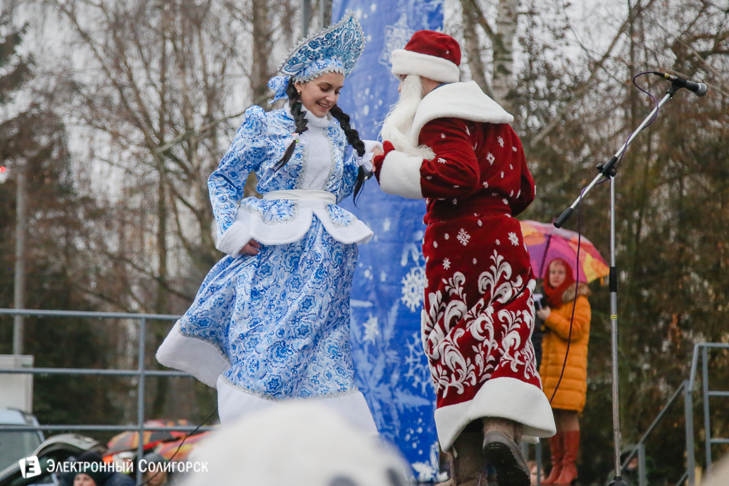 парад Дедов Морозов Солигорск