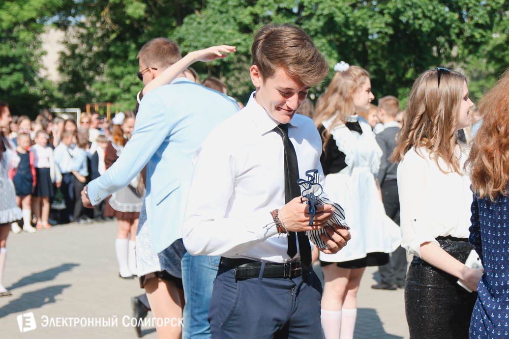последний звонок школа№4 Солигорск 2017
