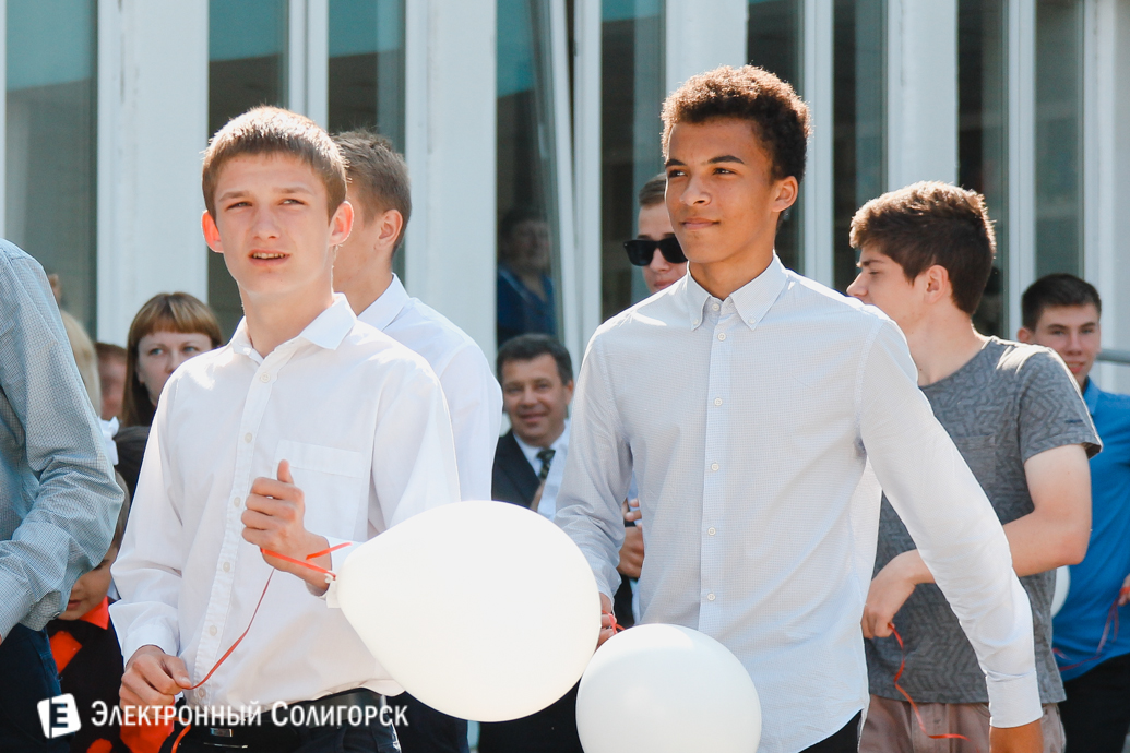 последний звонок школа№8 Солигорск 2017