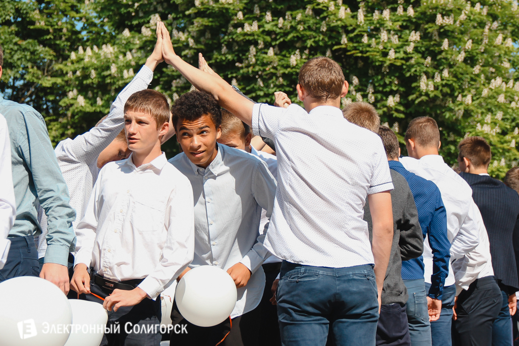 последний звонок школа№8 Солигорск 2017