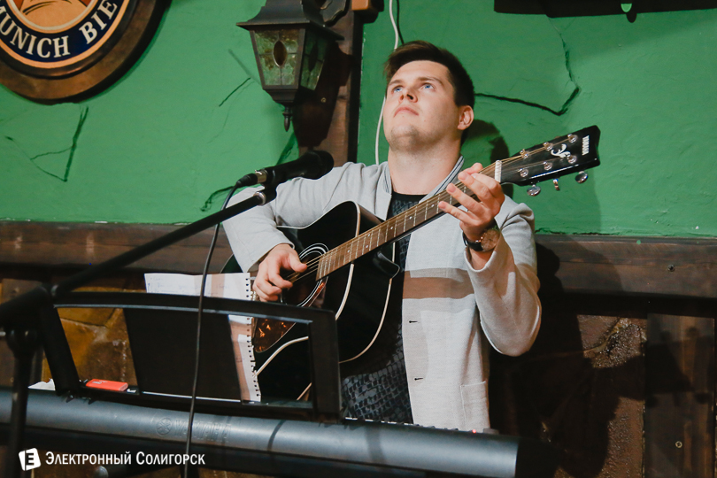 стэнд ап Солигорск паб Енот