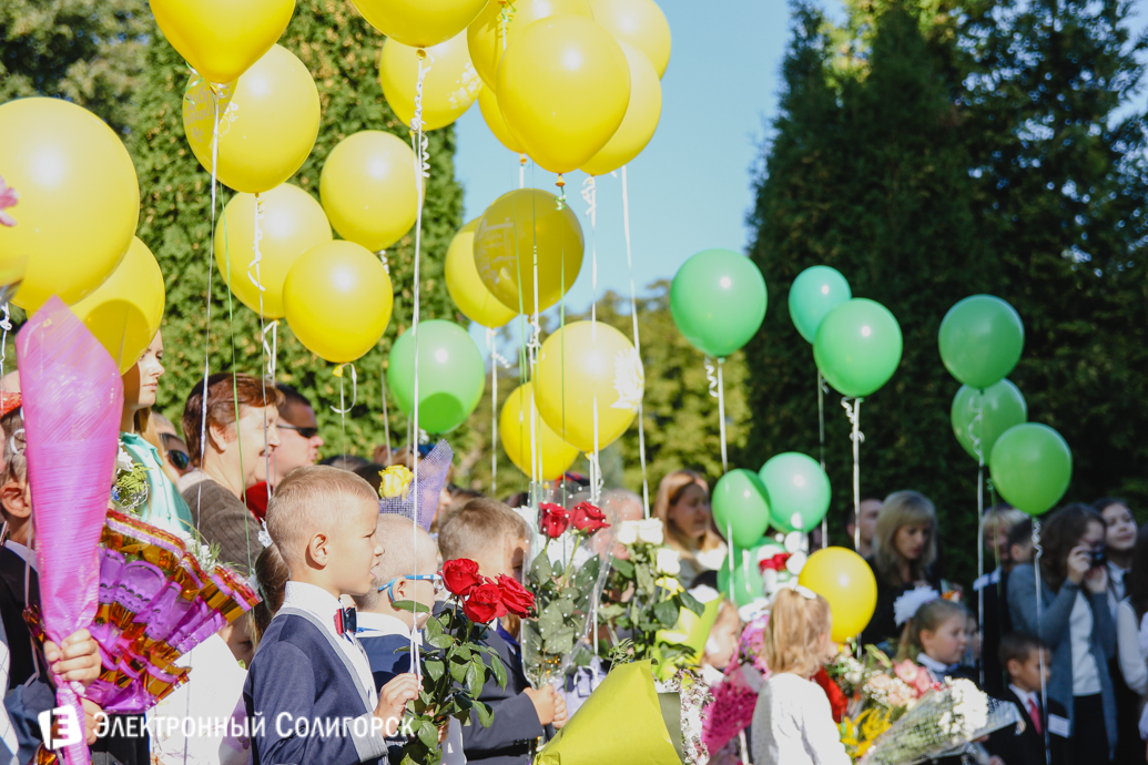 первые звонки в школах Солигорск