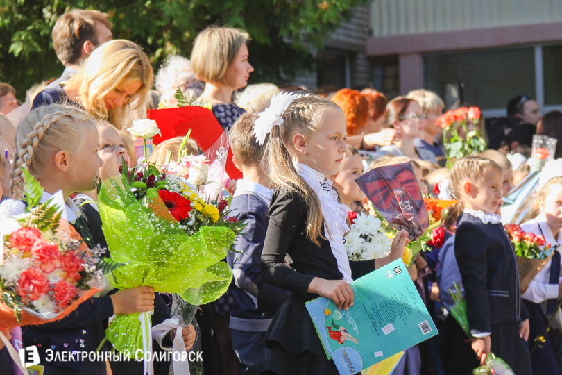 первые звонки в школах Солигорск