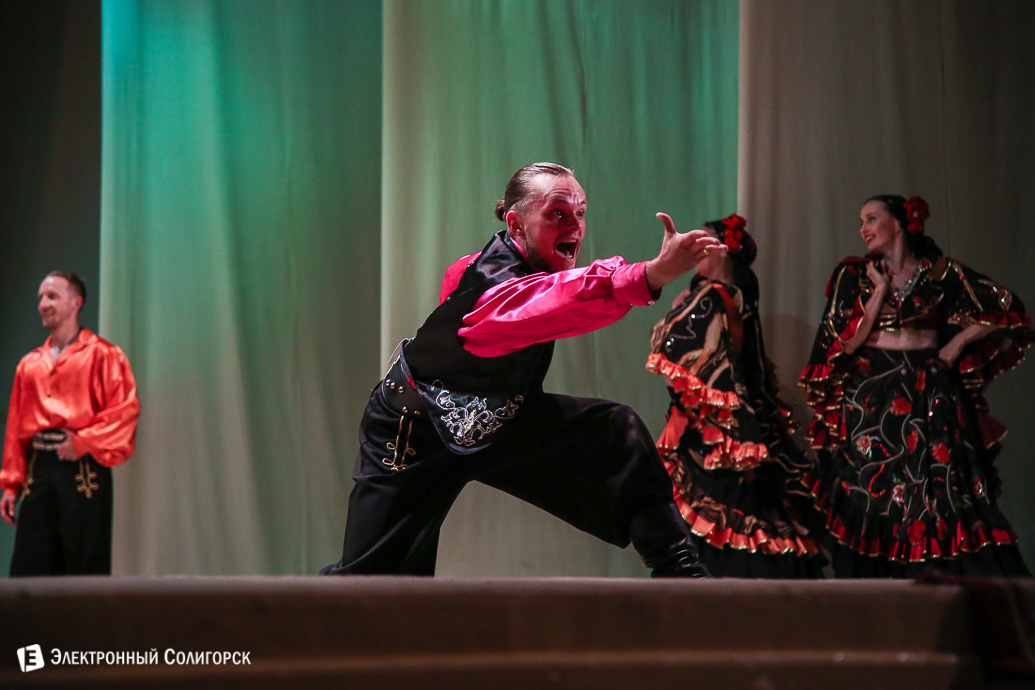 60 лет стройтресту