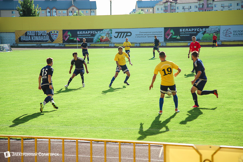 футбол горняк