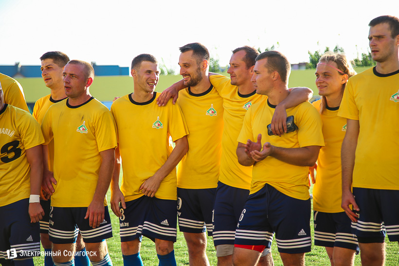 футбол горняк