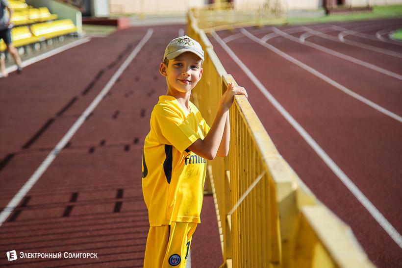 футбол мальчик солигорск