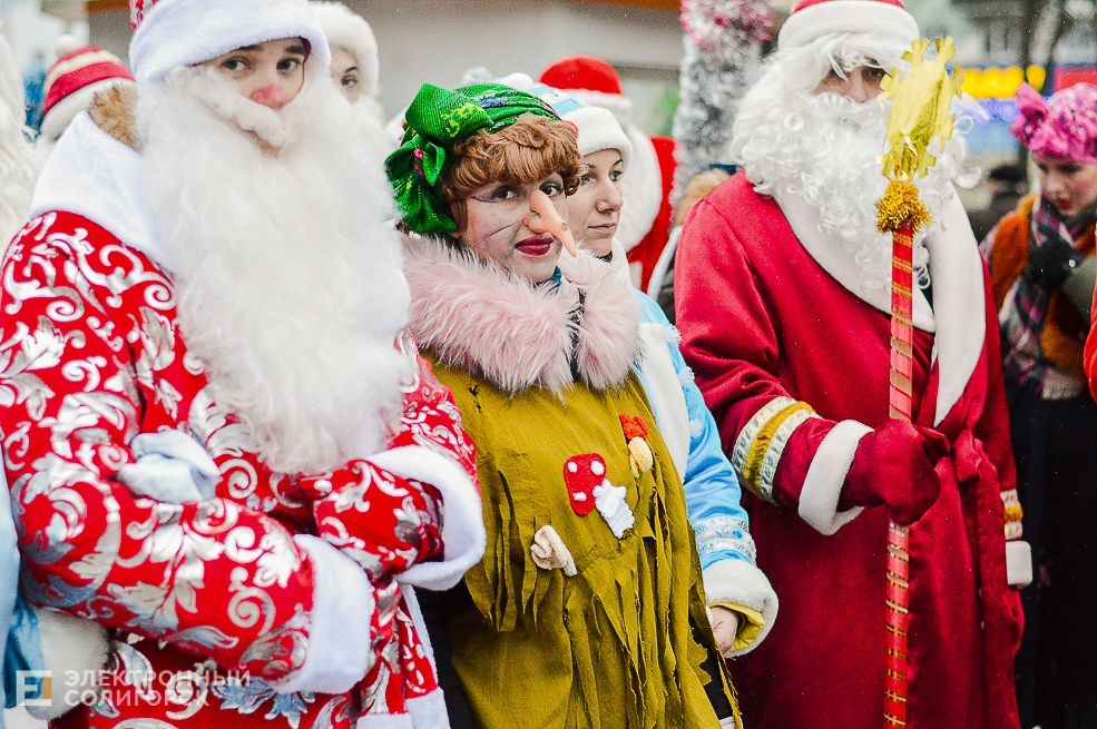 парад дедов морозов солигорск