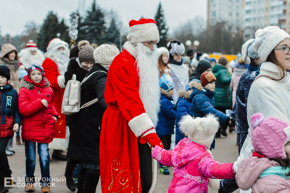 парад дедов морозов солигорск