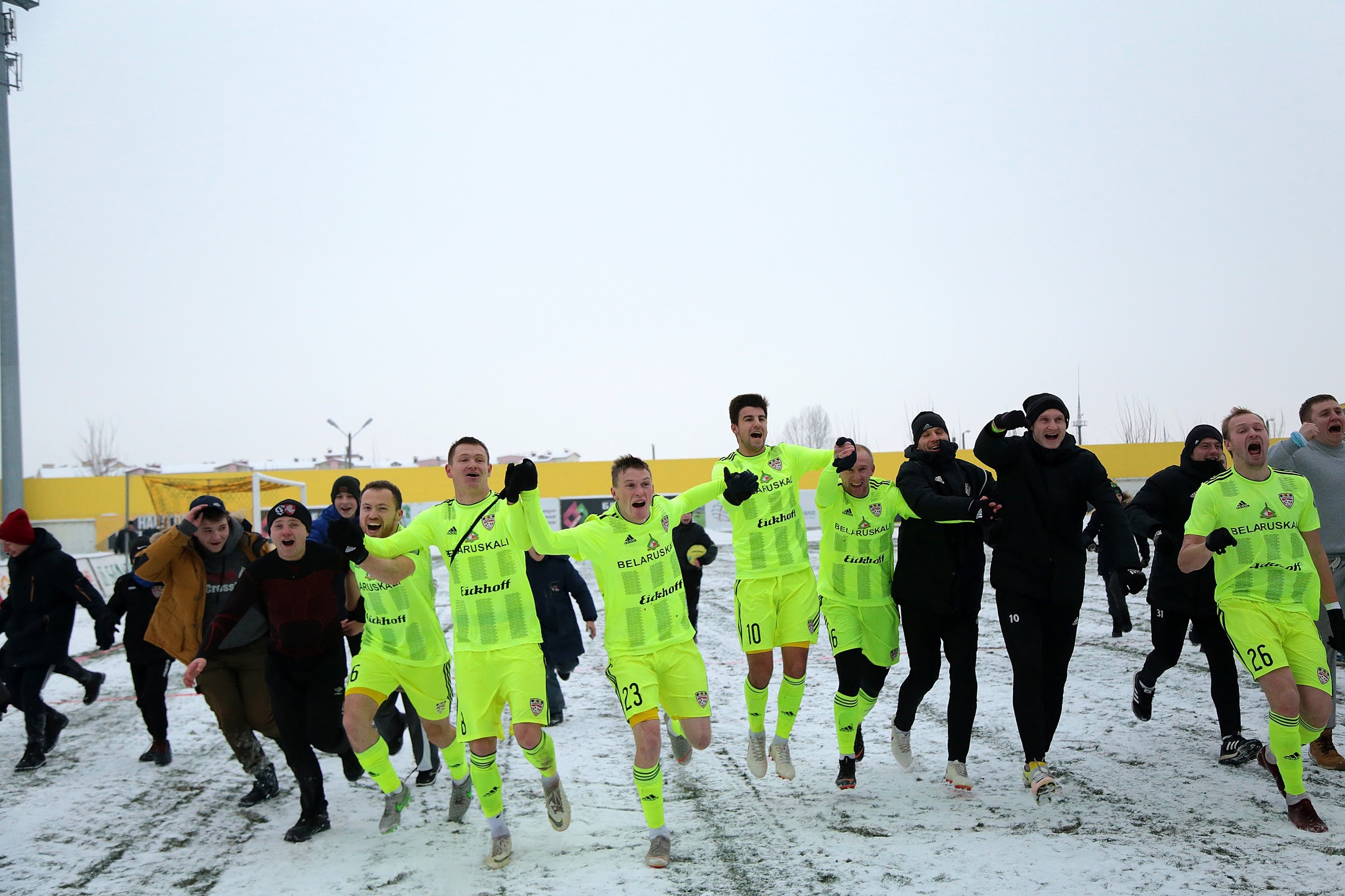 фк шахтер серебро