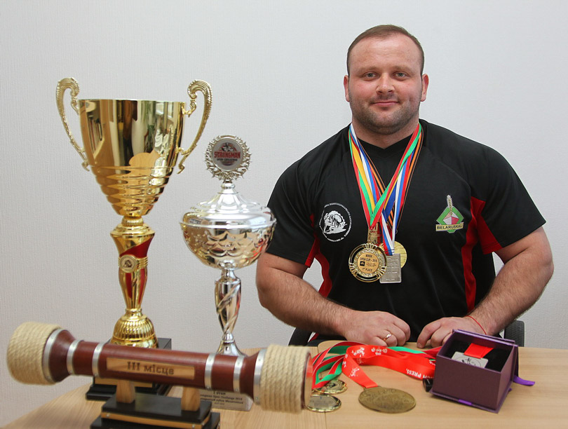 Курак А. (силовой экстрим, пауэрлифтинг) с наградами 11.05.17