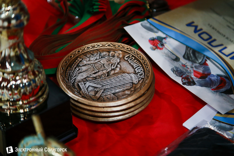 хоккей Солигорск