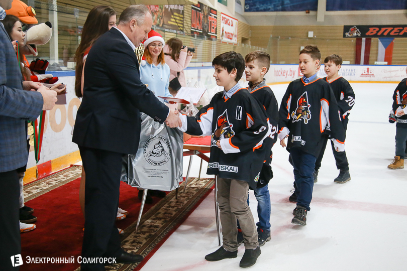 хоккей Солигорск