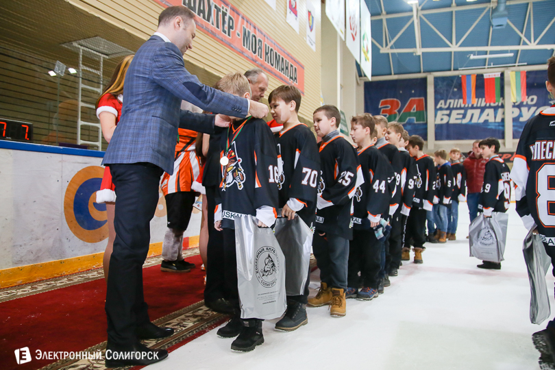 хоккей Солигорск