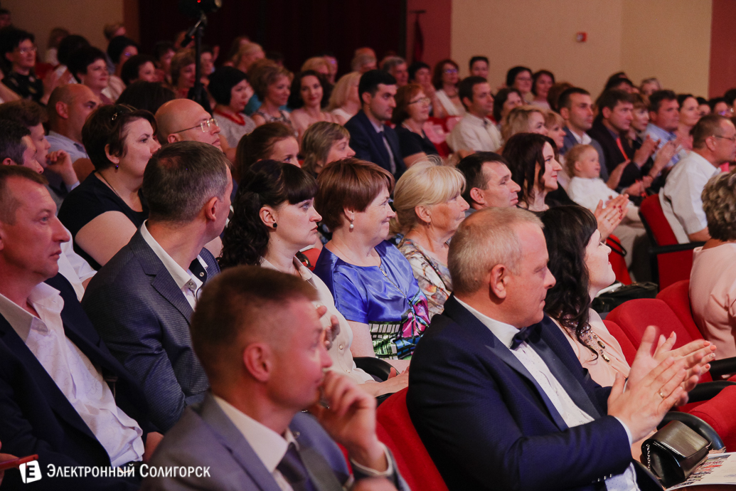 выпускной 2018 гимназия №1 Солигорск