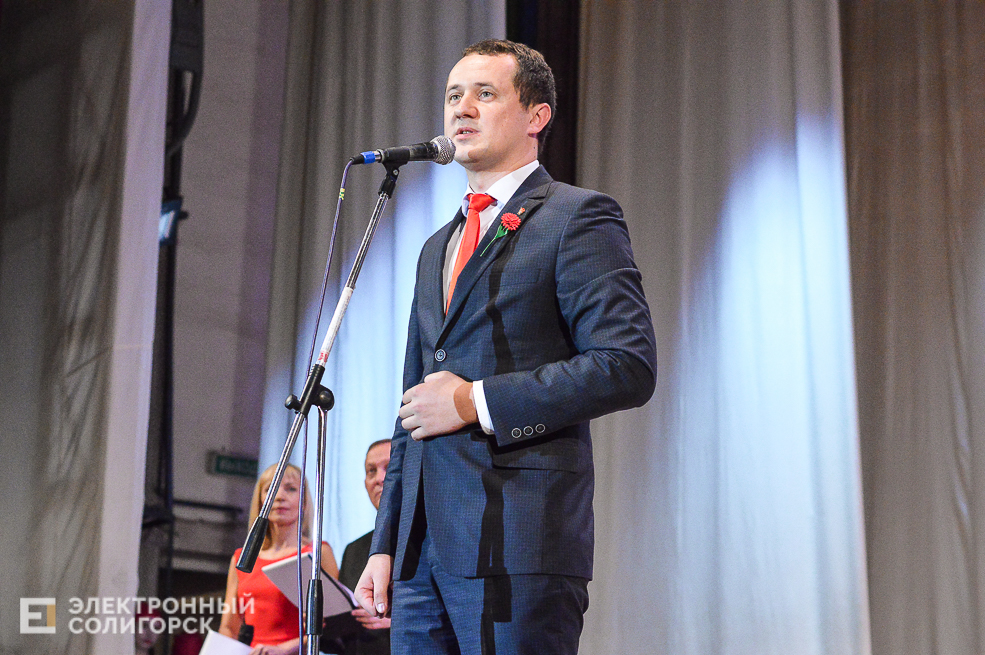 100 лет комсомолу