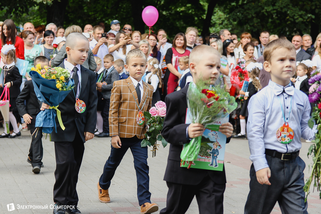 первое сентября в школах солигорска