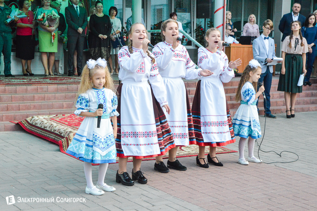 первое сентября в школах солигорска
